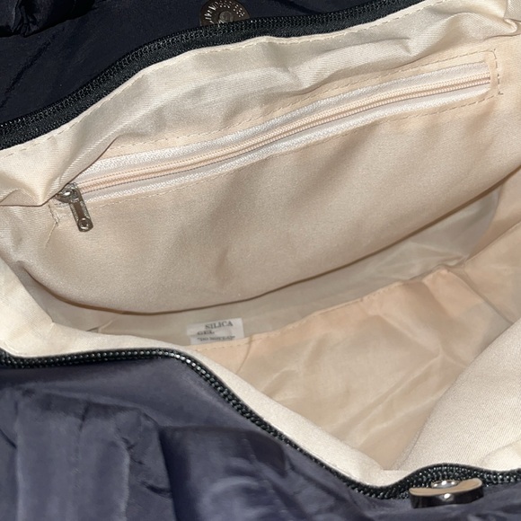 Quilted puffer tote-Black - Picture 8 of 8